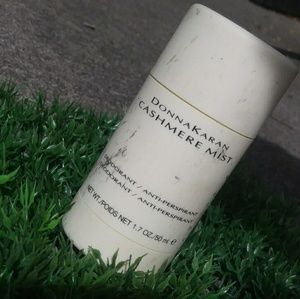 NWT DONNA KAREN- CASHMERE MIST DEODORANT
